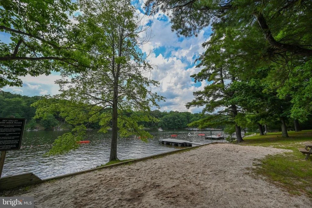 Photo of 106 LODGE CIRCLE