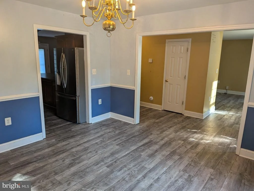 Photo of 823 WOODCREST LOOP