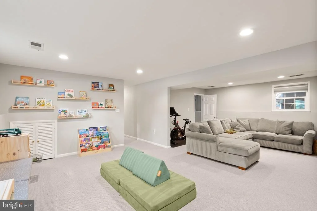 Photo of 8446 PORTER LANE