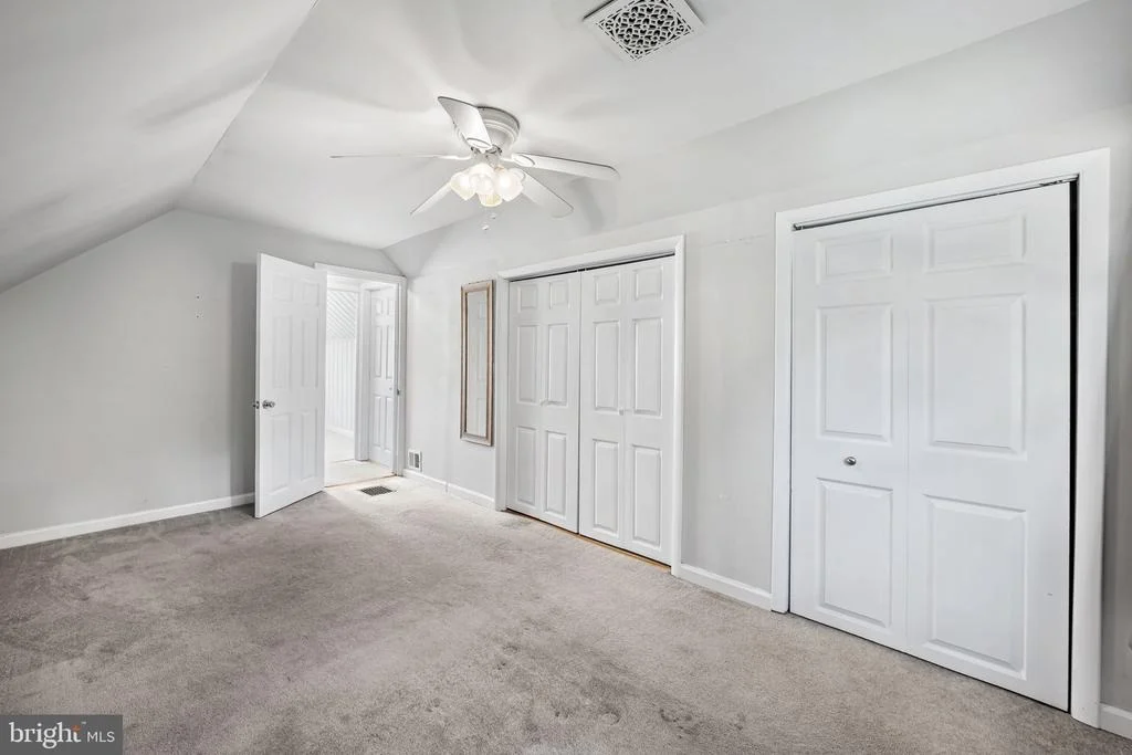 Photo of 825 CLIFFEDGE ROAD