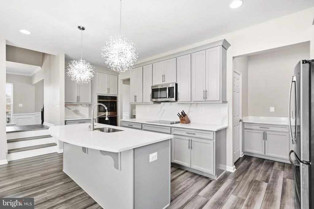 Photo of 23324 LINDSAY DRIVE