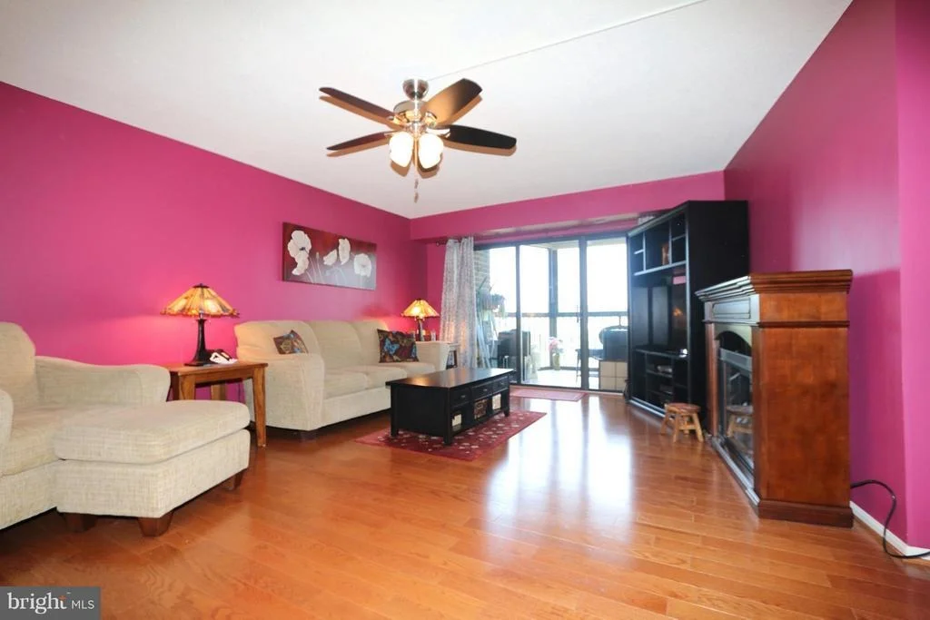 Photo of Unit 11014 at 15101 INTERLACHEN DRIVE