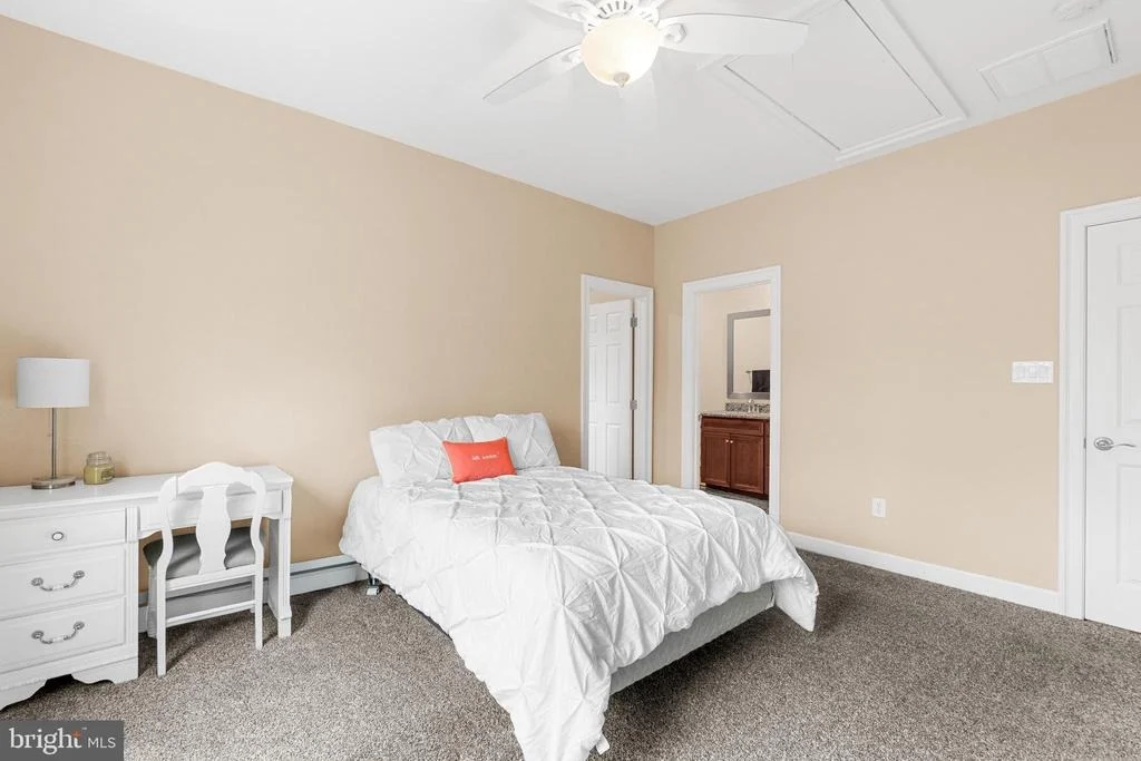 Photo of 17524 ASHTON FOREST TER