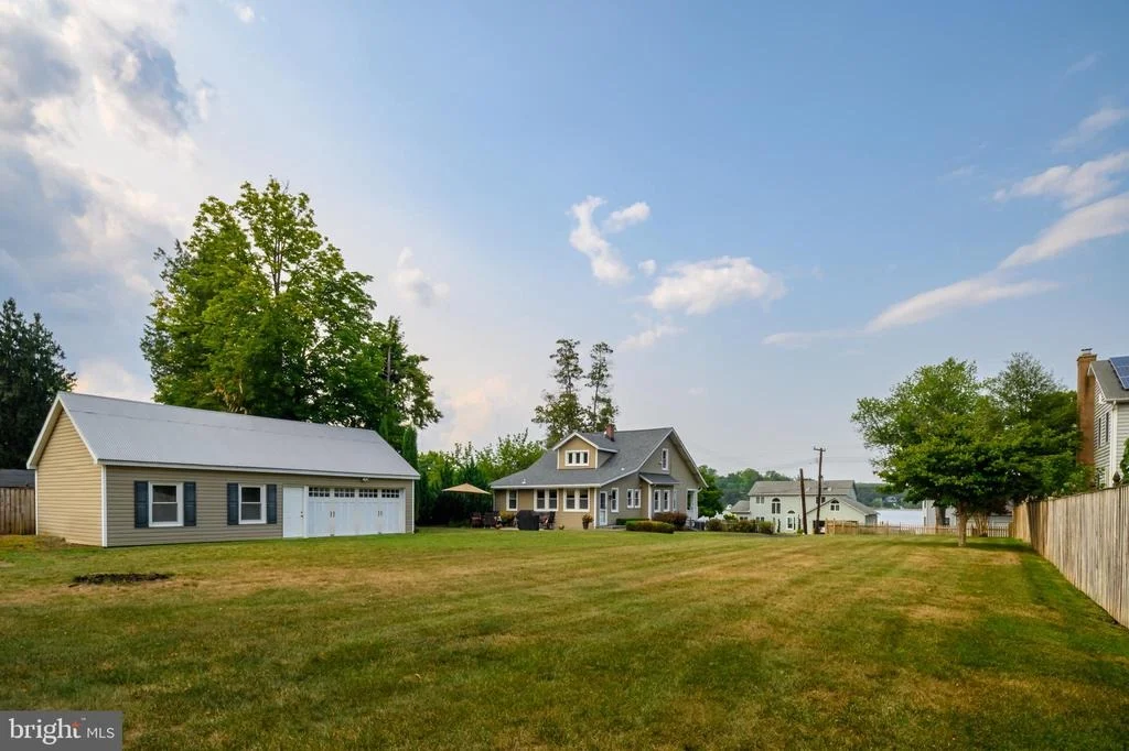 Photo of 208 EDGEWATER DRIVE