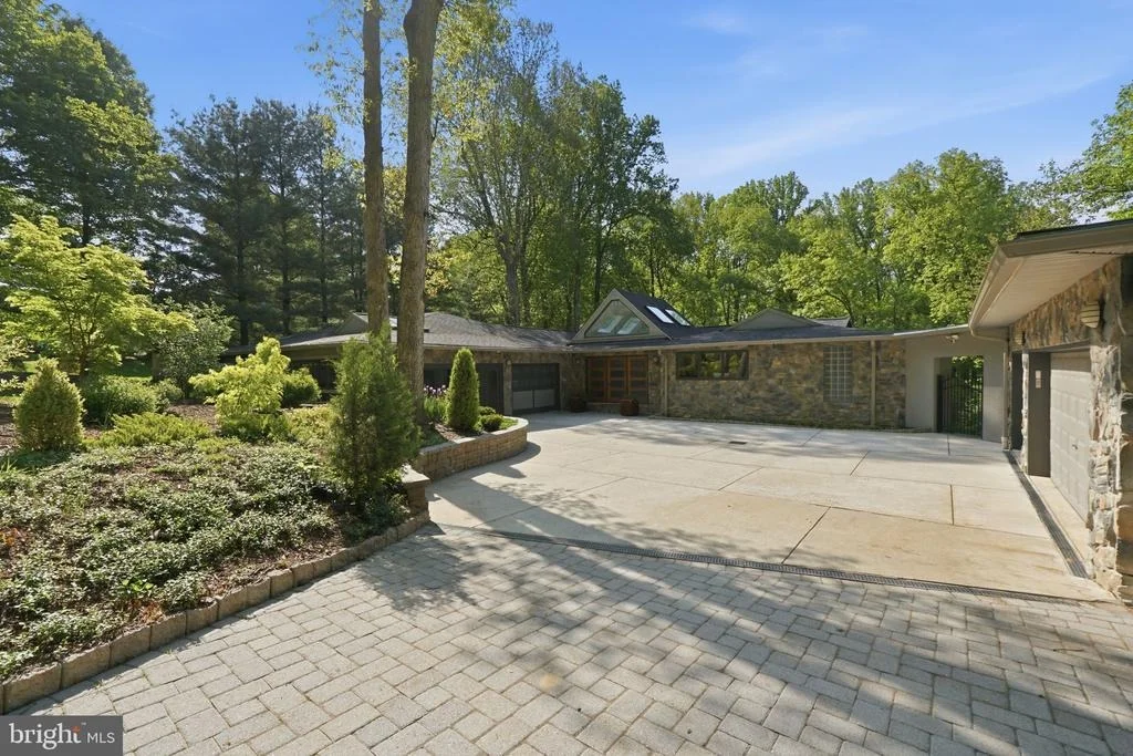 Photo of 15130 SPRINGFIELD ROAD