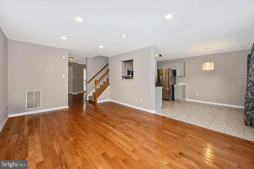 Photo of 12207 EMERALD WAY