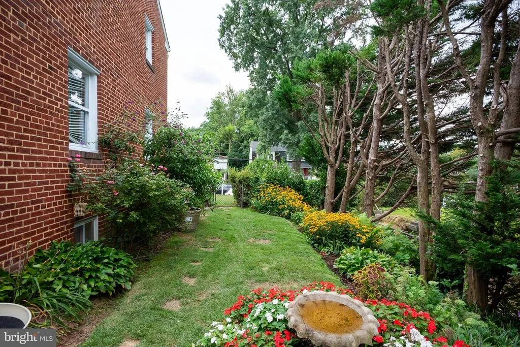 Photo of 11904 BLUHILL ROAD