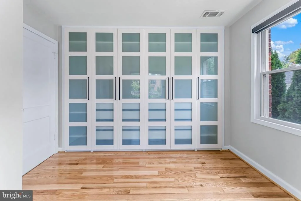Photo of 6015 FOREST ROAD