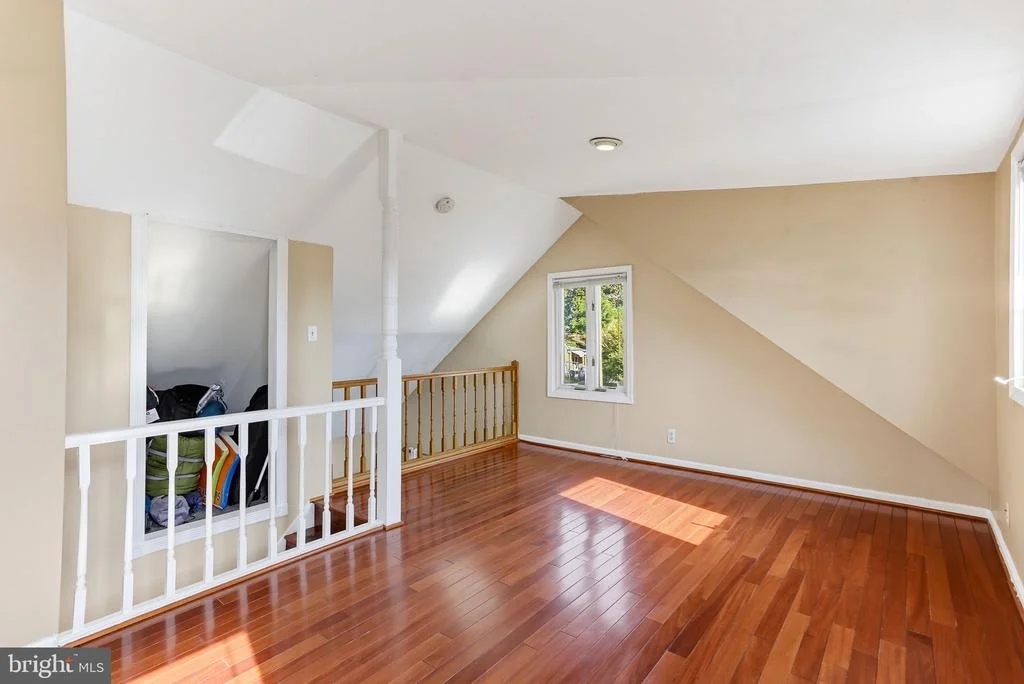 Photo of 8211 LONGPOINT ROAD