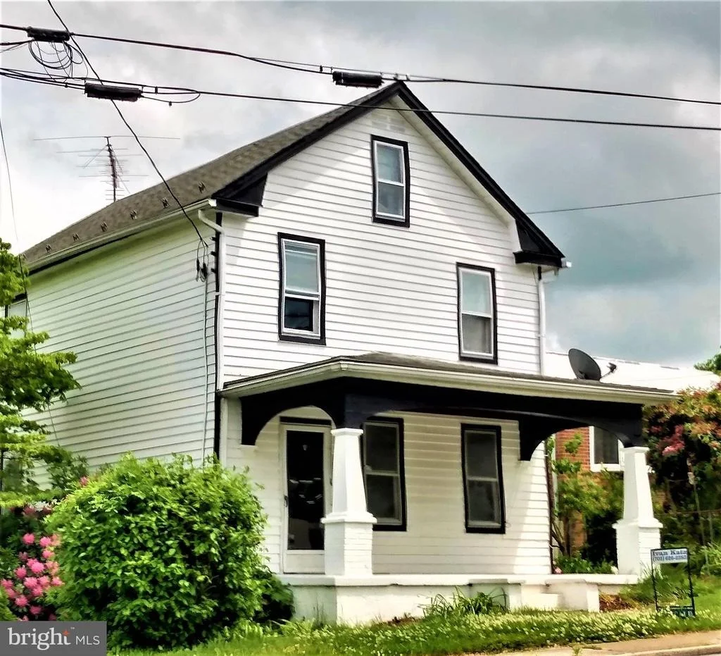 Photo of 620 N MAPLE AVENUE