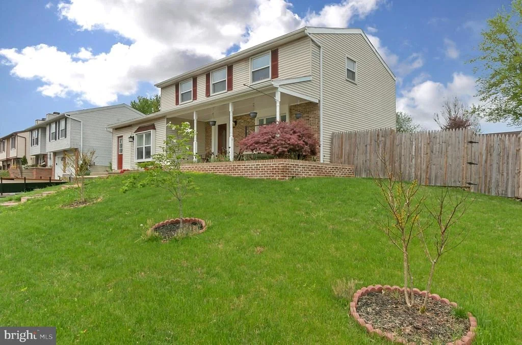 Photo of 1800 LAWNVIEW DRIVE