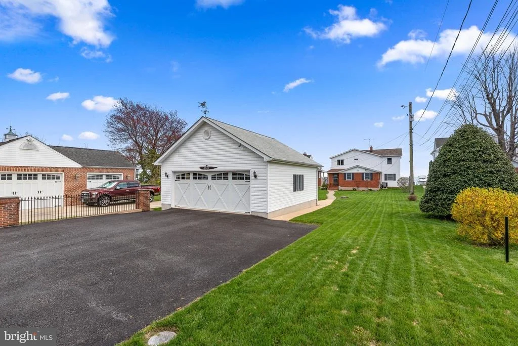 Photo of 3621 BAY DRIVE