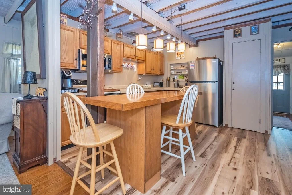 Photo of 245 OAK WAY ROAD