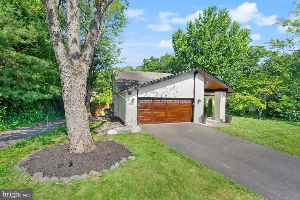 Photo of 7807 MULBERRY BOTTOM LANE