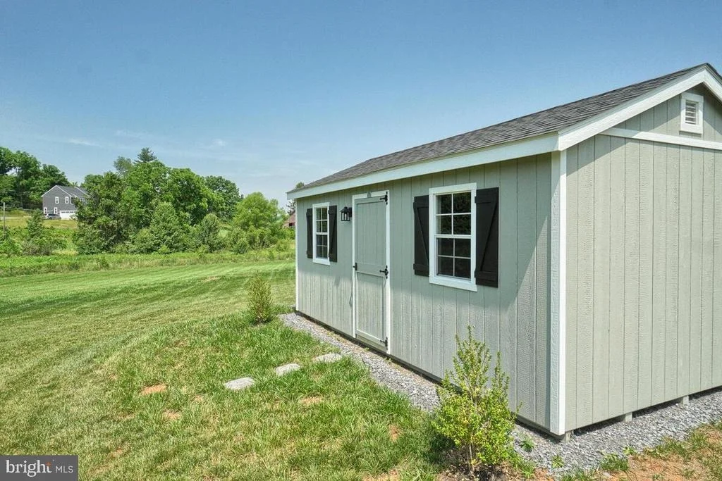 Photo of 8702 HAWBOTTOM ROAD