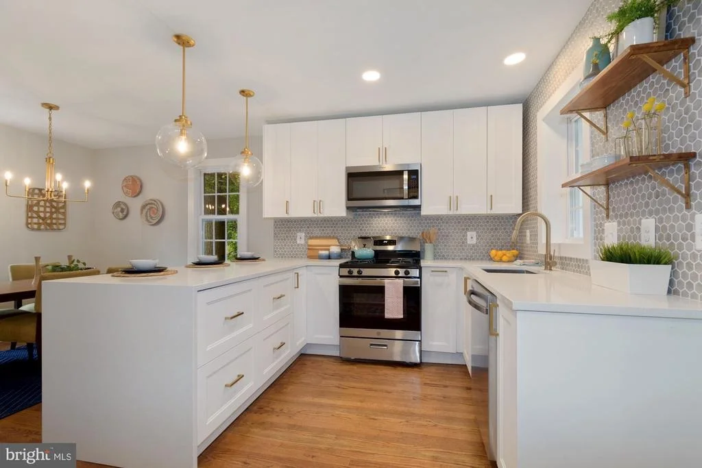 Photo of 8713 READING ROAD