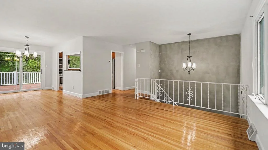 Photo of 314 COLONIAL DRIVE