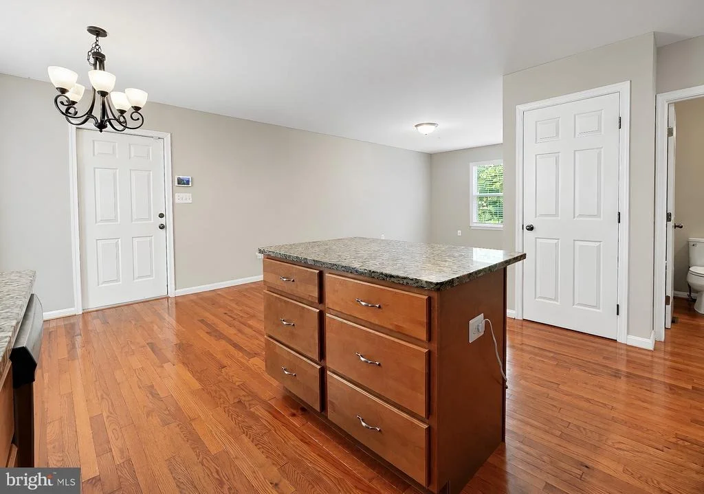 Photo of 976 JOHNSWOODS ROAD