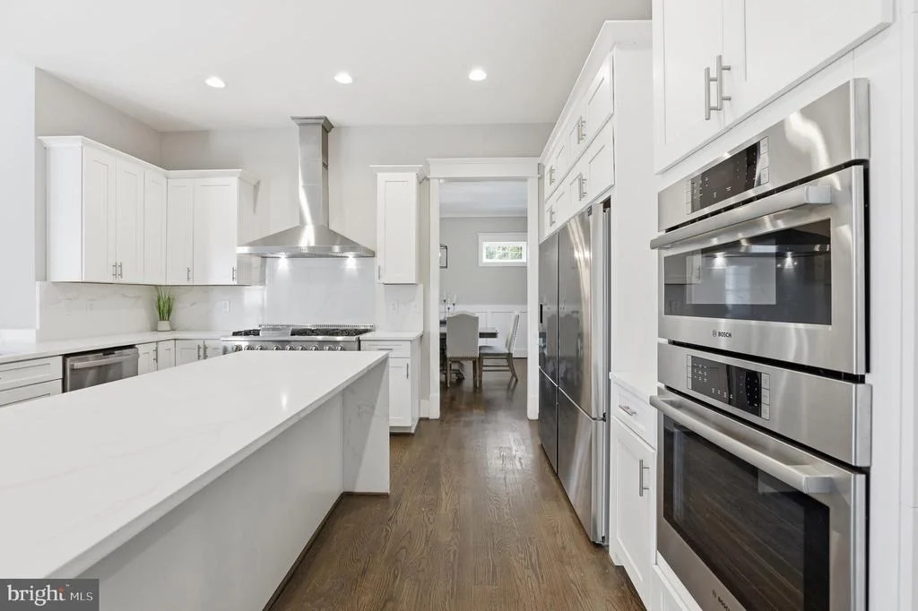 Photo of 10602 OAK PLACE
