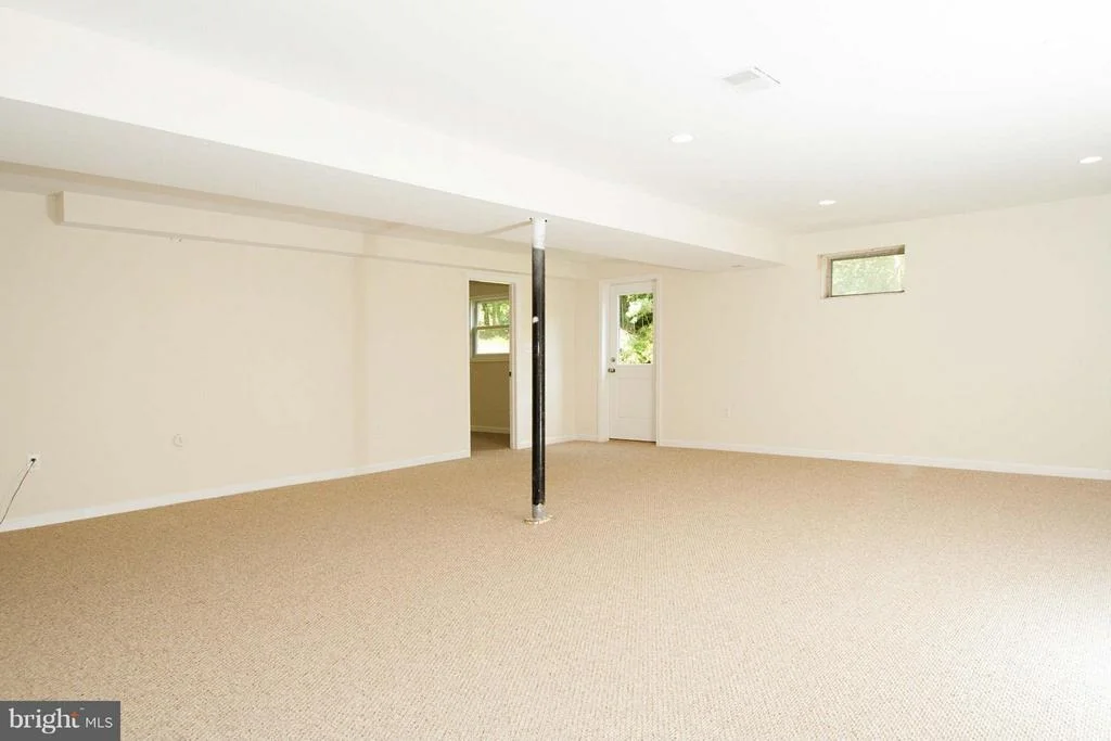 Photo of 3905 QUEEN MARY DRIVE