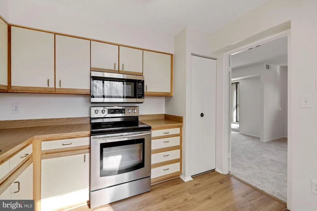 Photo of Unit 3211 at 15115 INTERLACHEN DRIVE