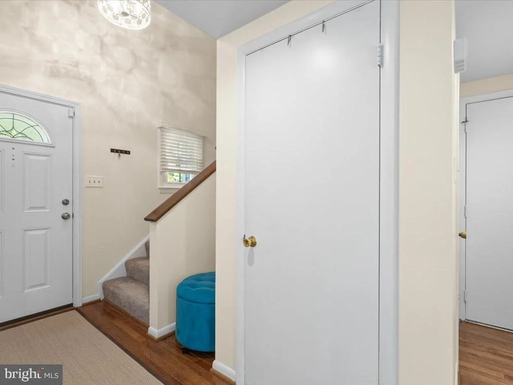 Photo of 15058 HOLLEYSIDE DRIVE
