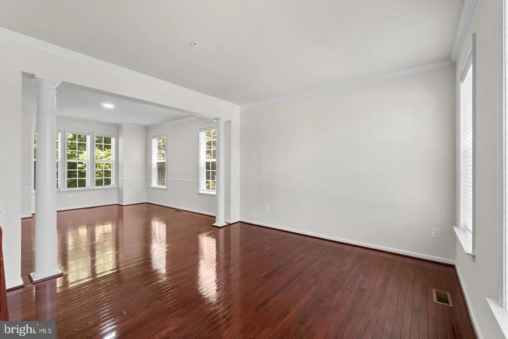 Photo of 9613 MANOR OAKS VIEW