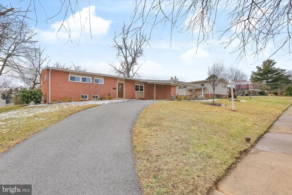 Photo of 2411 SYLVALE ROAD