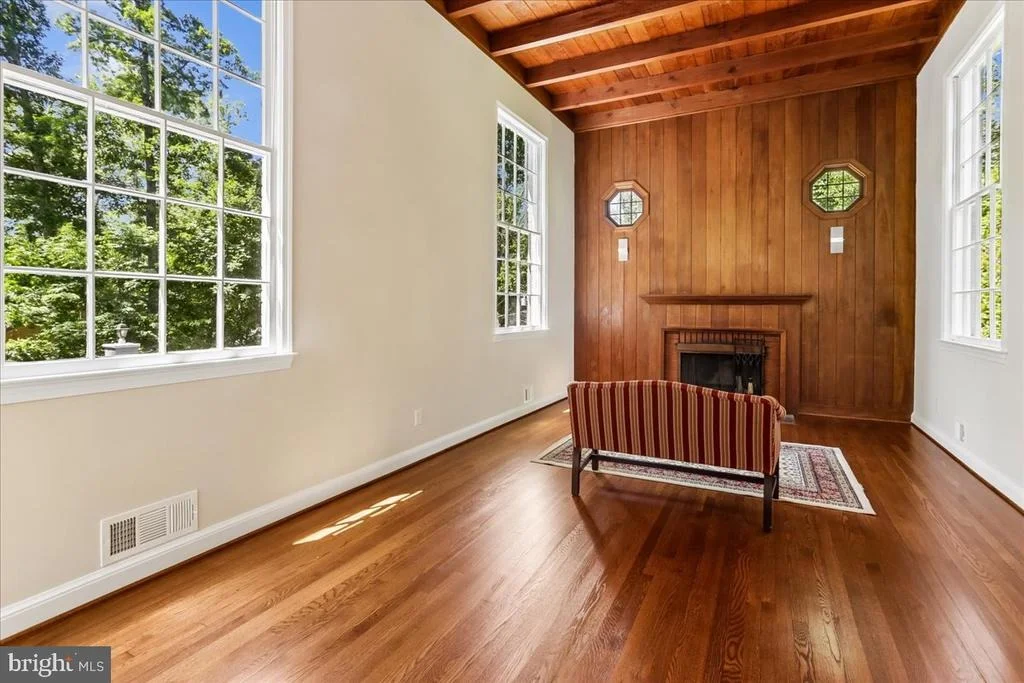 Photo of 12811 LACY DRIVE