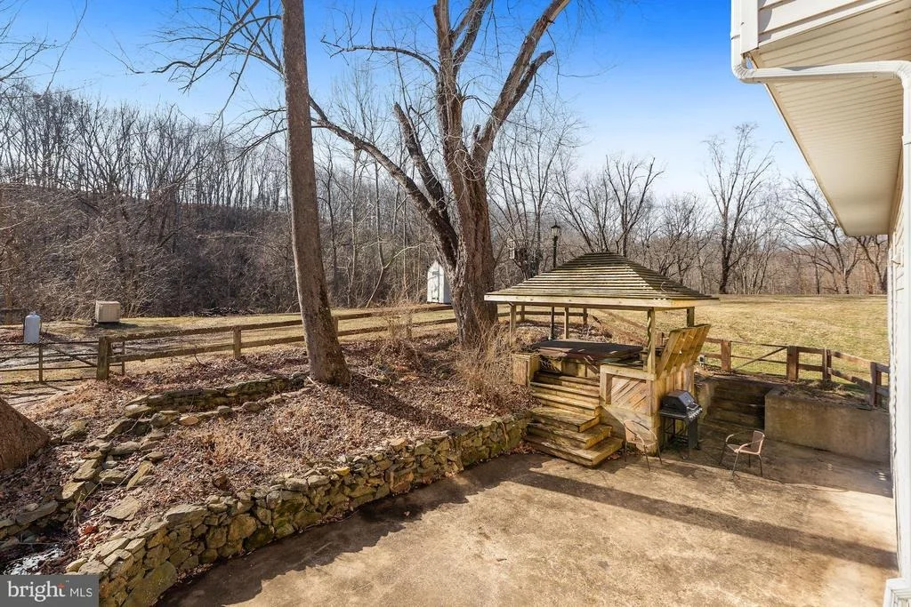 Photo of 2734 CROOKED RUN ROAD