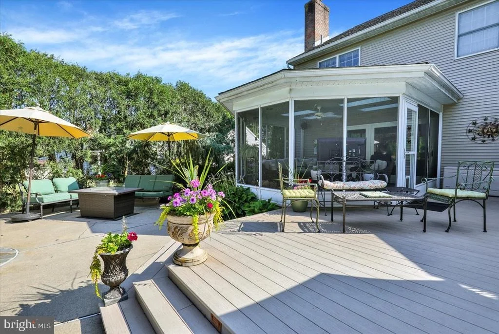 Photo of 225 LOGAN AVENUE