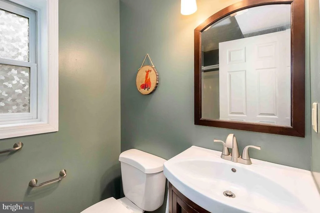 Photo of 305 LAKE POINTE DRIVE