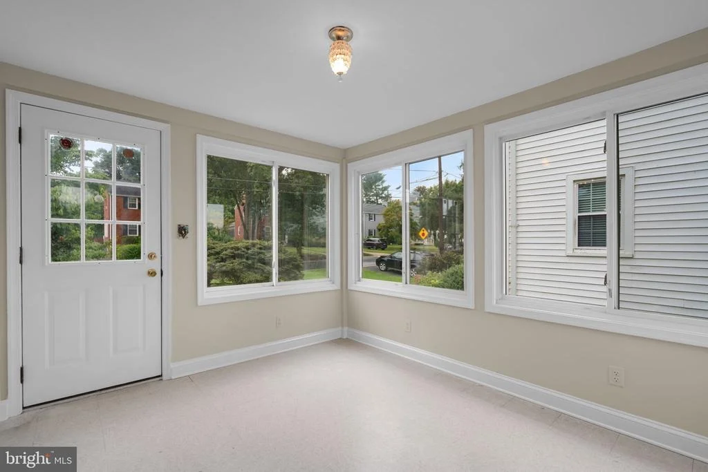 Photo of 319 SAINT LAWRENCE DRIVE