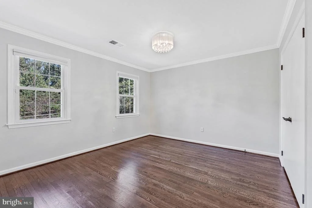 Photo of 7845 OLD DOMINION DRIVE