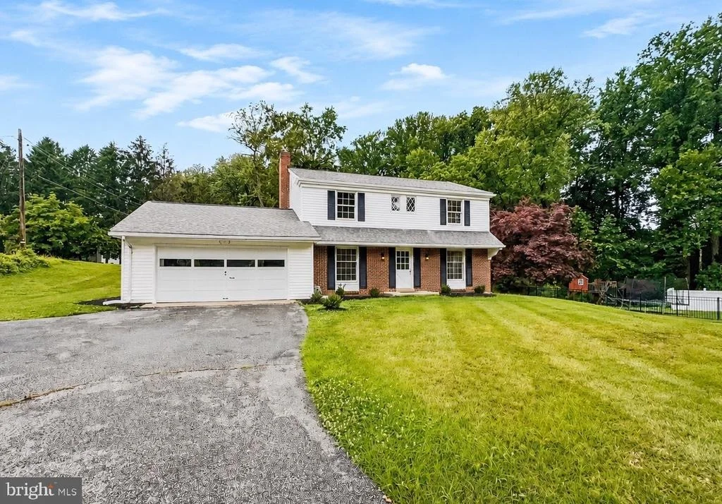 Photo of 1318 DENBY ROAD
