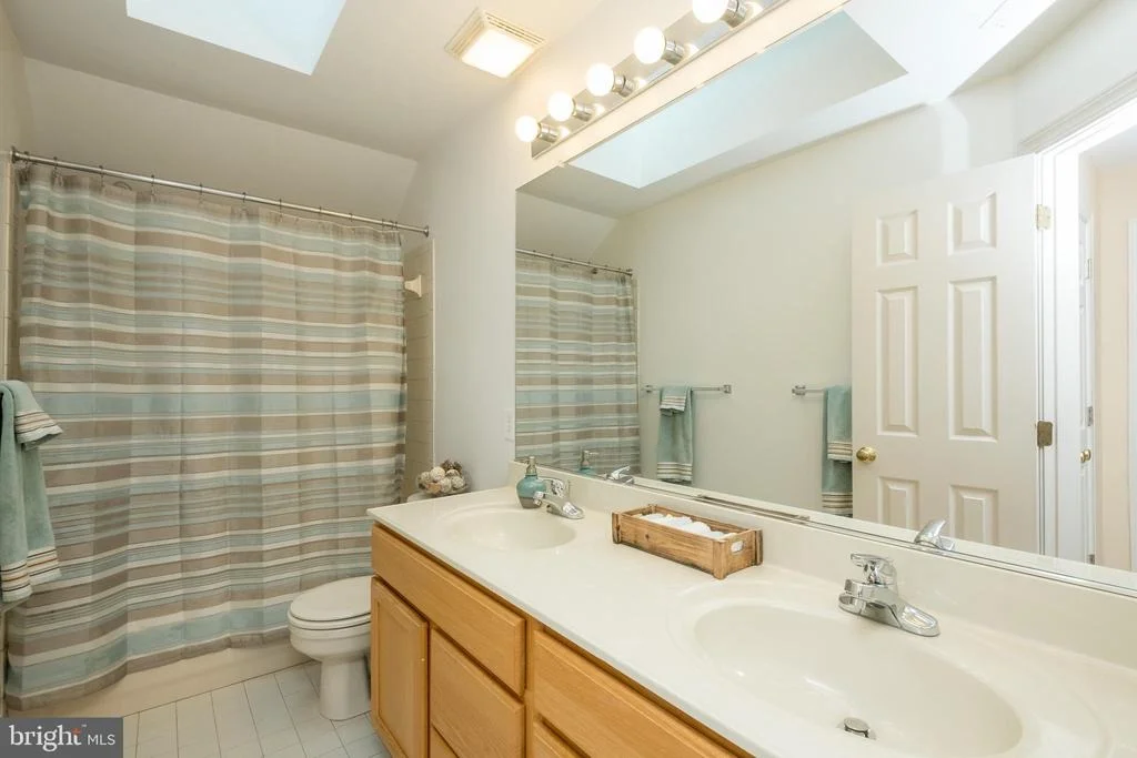 Photo of 5105 WELLINGHALL WAY