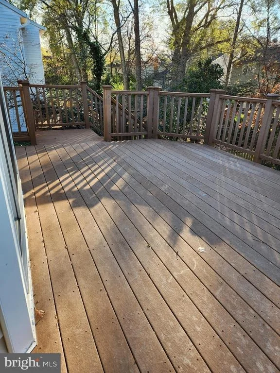 Photo of 8230 RIVERSIDE ROAD