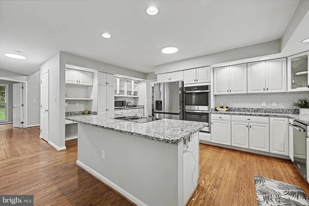 Photo of 8033 CREST ROAD