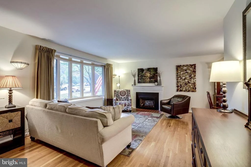 Photo of 3927 FOREST GROVE DRIVE