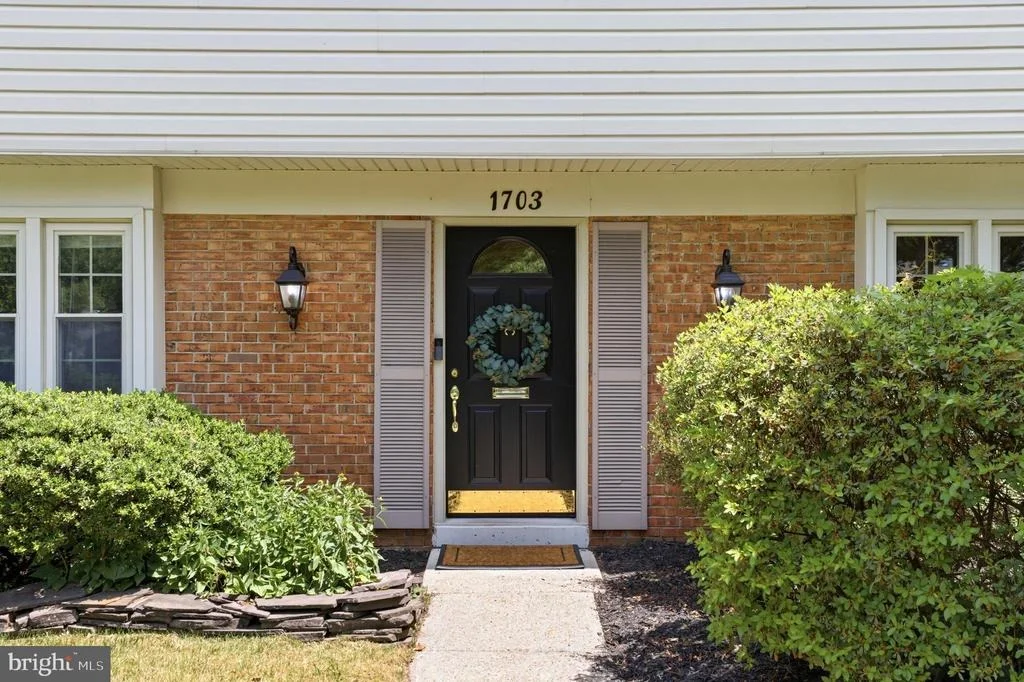 Photo of 1703 CROFTON PARKWAY