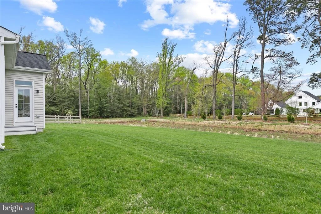 Photo of 37296 SPINNEY LANE