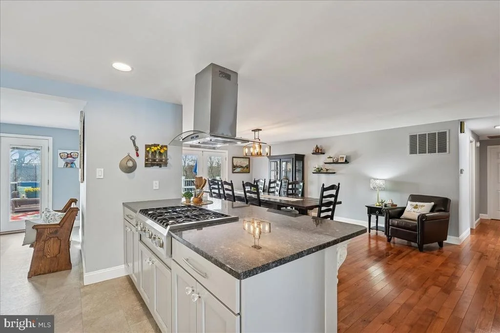 Photo of 9500 HOLSEY ROAD