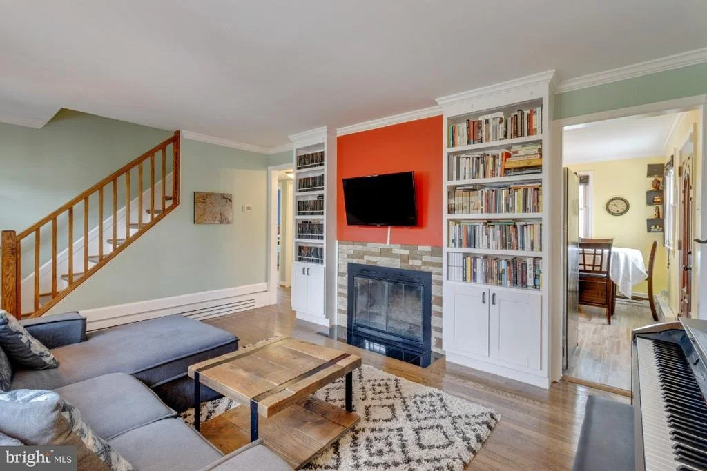 Photo of 903 ROBIN ROAD