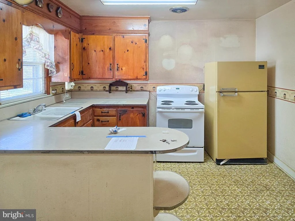 Photo of 105 LAKEVIEW DRIVE