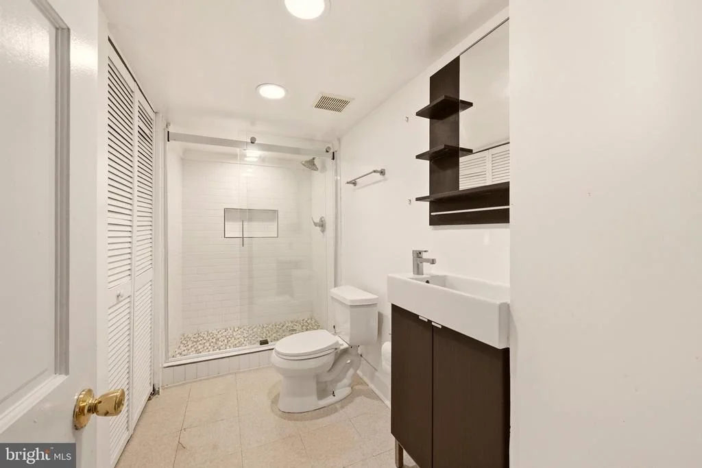 Photo of 1402 PERRY PLACE NW