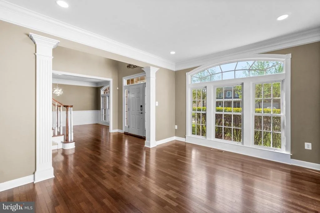 Photo of 9116 BOWLING GREEN DRIVE