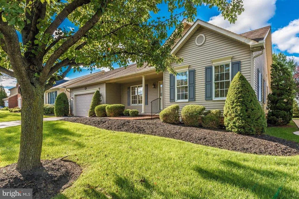 Photo of 1015 BEXHILL DRIVE