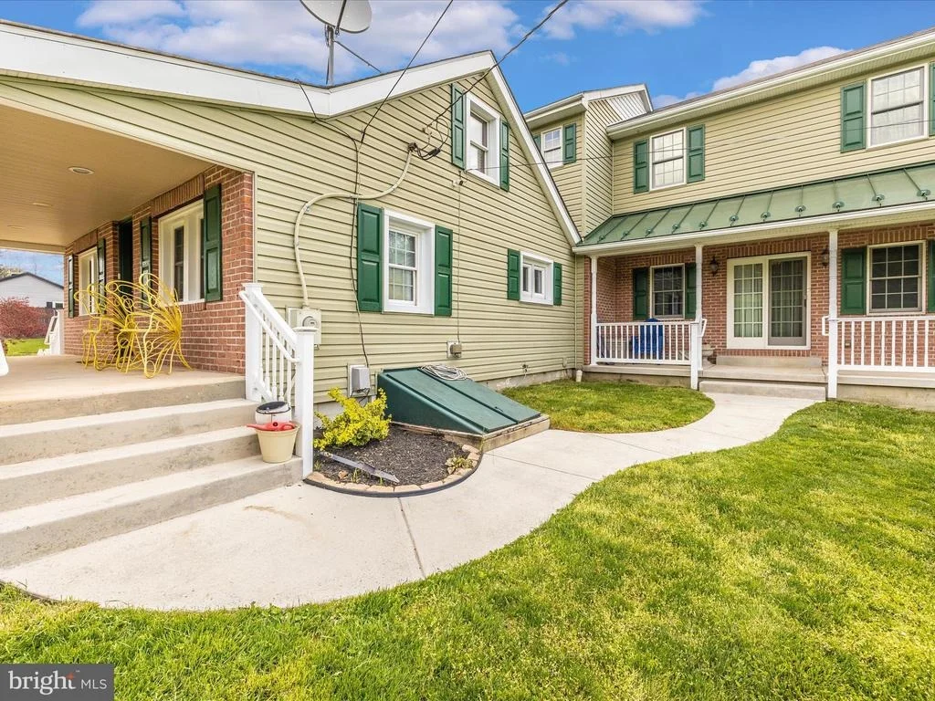 Photo of 11505 PLEASANT VALLEY ROAD