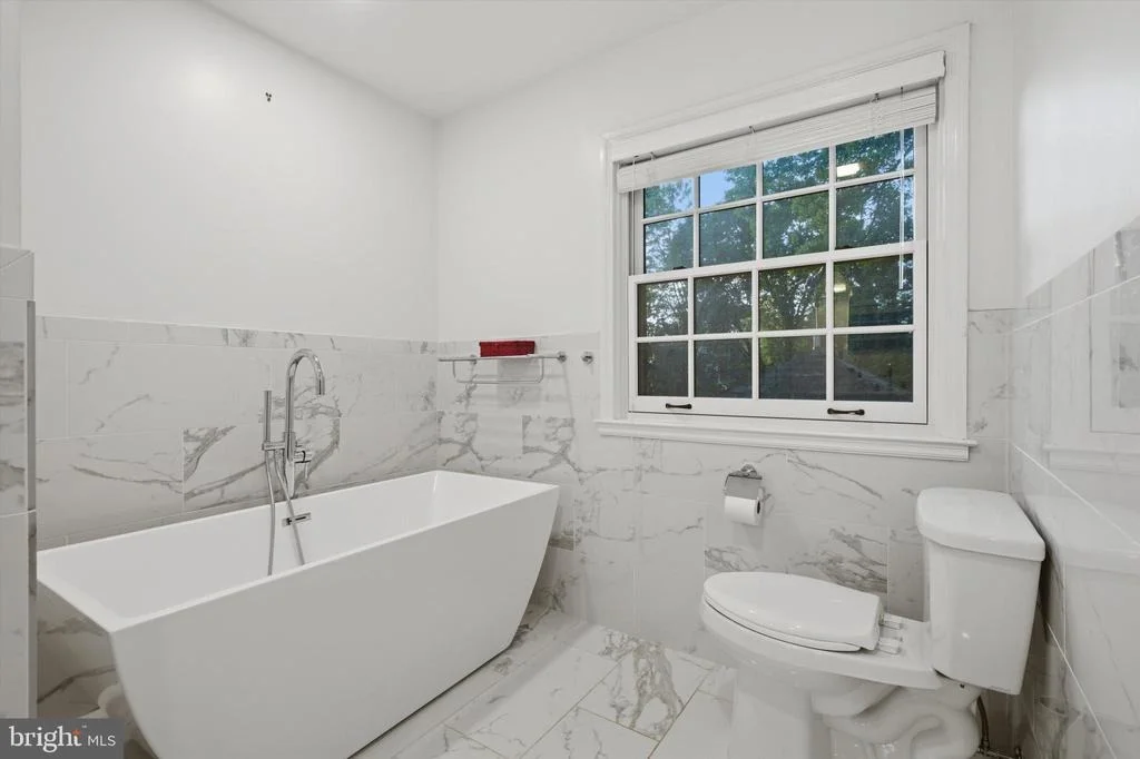 Photo of 2 BELLEMORE ROAD