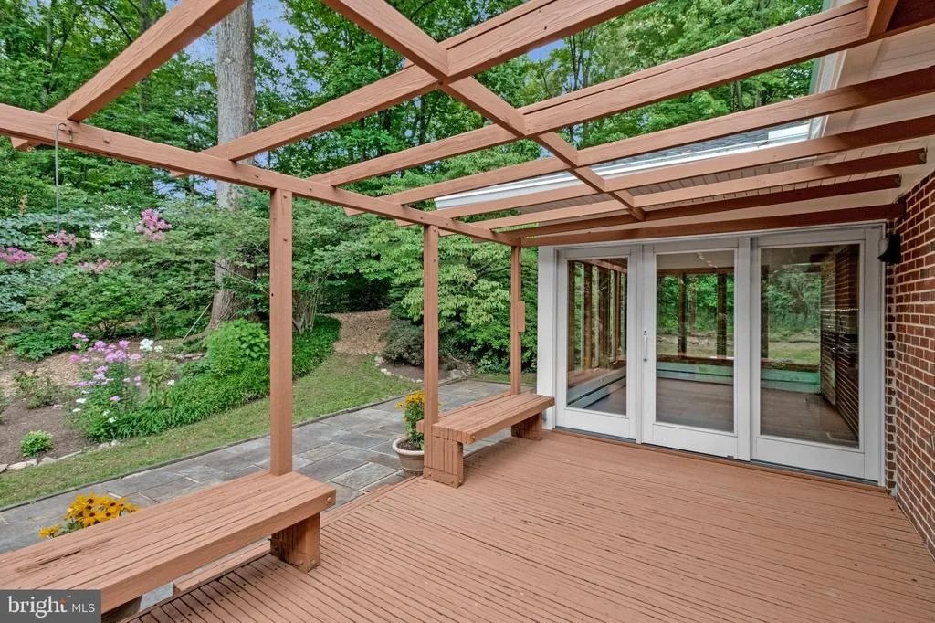 Photo of 2213 APPLE TREE LANE